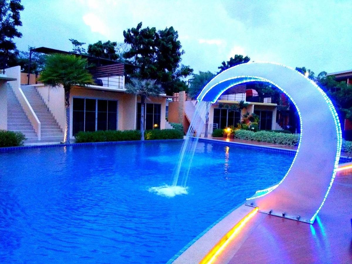 Bangkok.Grand.Resort Банг Бо Экстерьер фото