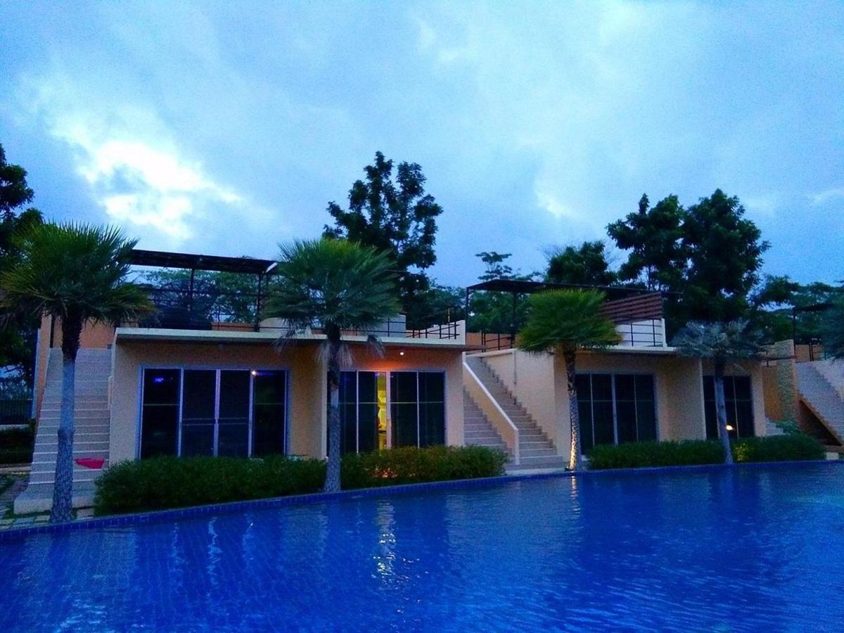 Bangkok.Grand.Resort Банг Бо Экстерьер фото
